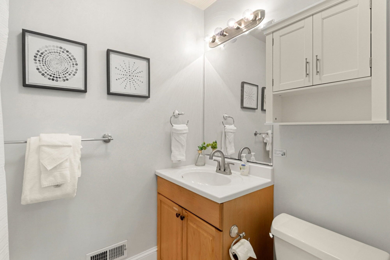 Bathroom, Downtown Abode W/ Hot Tub – Walk to Csu & Old Town, Larimer