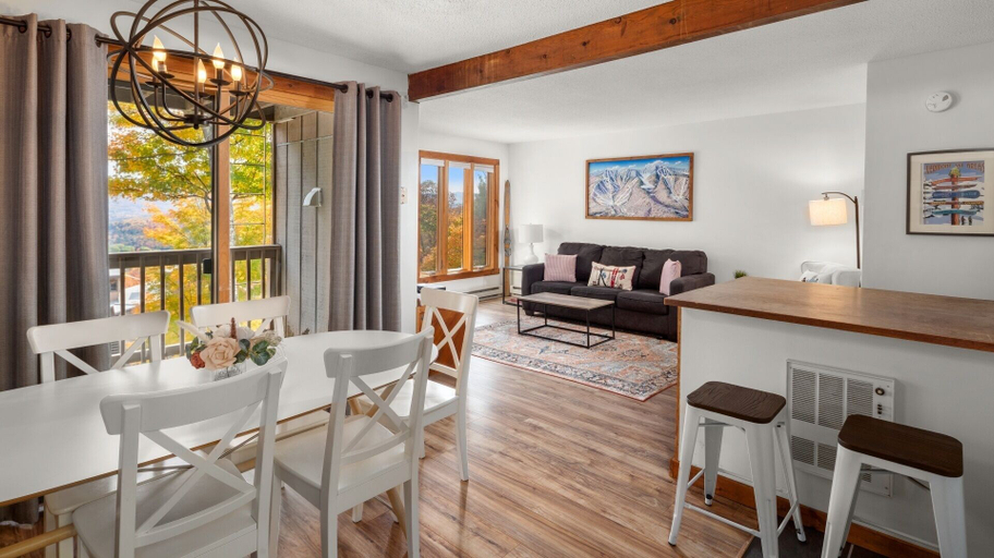 Others 5, 57 North Lynx 3 Bedroom Condo by RedAwning, Washington