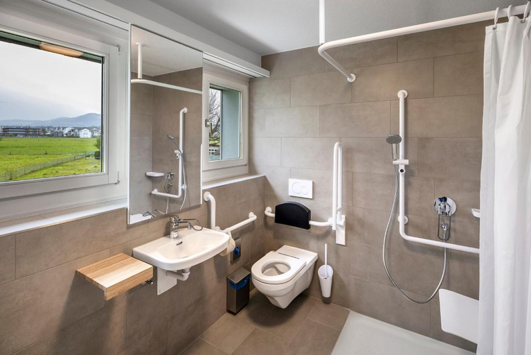 Bathroom 3, Youth Hostel Rapperswil-Jona, See-Gaster