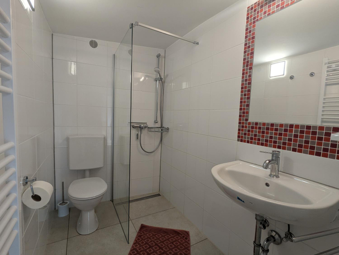 Bathroom 5, Haus des Handwerkers, Koblenz