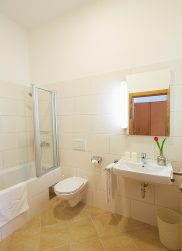 Bathroom 4, Rathauskeller Melk, Melk