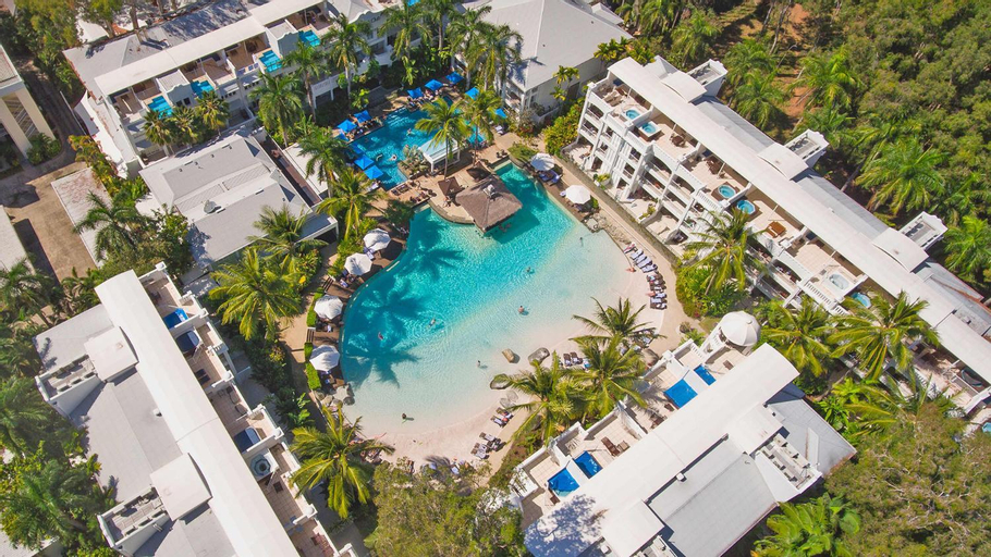 Palm Cove Paradise - Couples spa beach getaway, Cairns