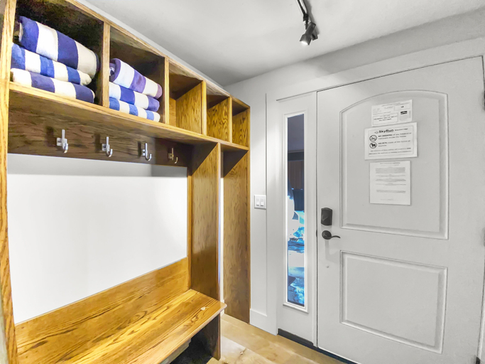 Wardrobe, Mill Run 17 2 Bedroom Townhouse by RedAwning, Summit