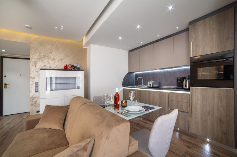 Dining Room 14