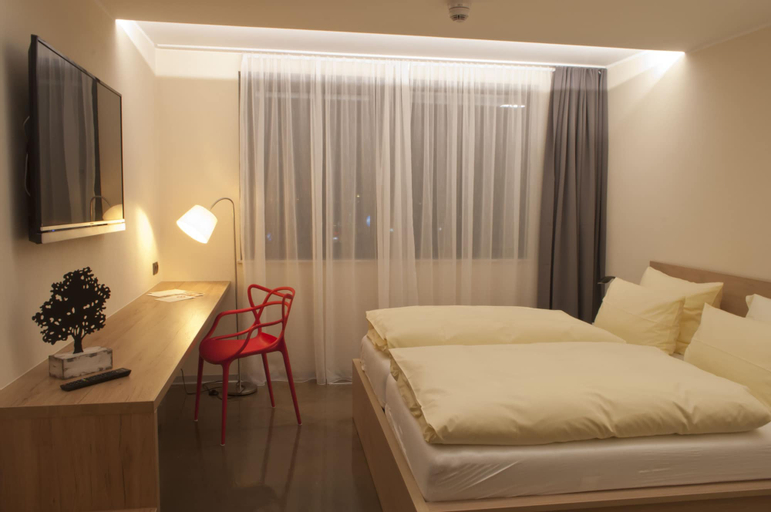 Bedroom 15