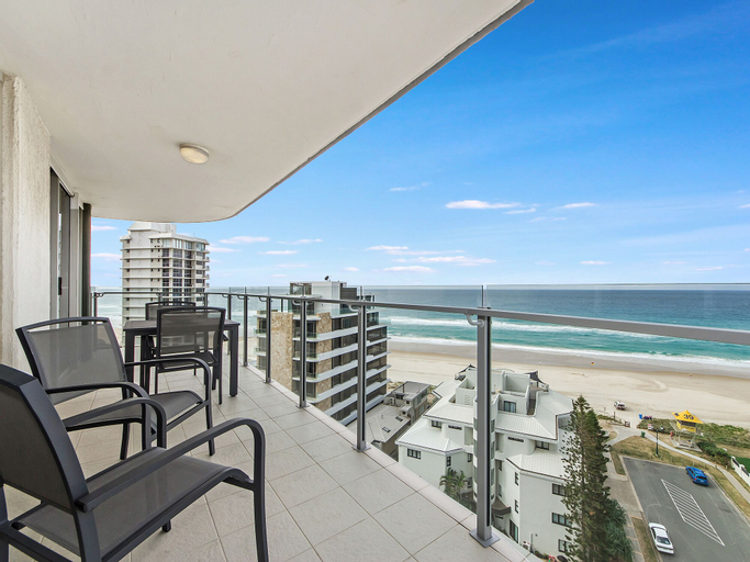 Exterior & Views 20