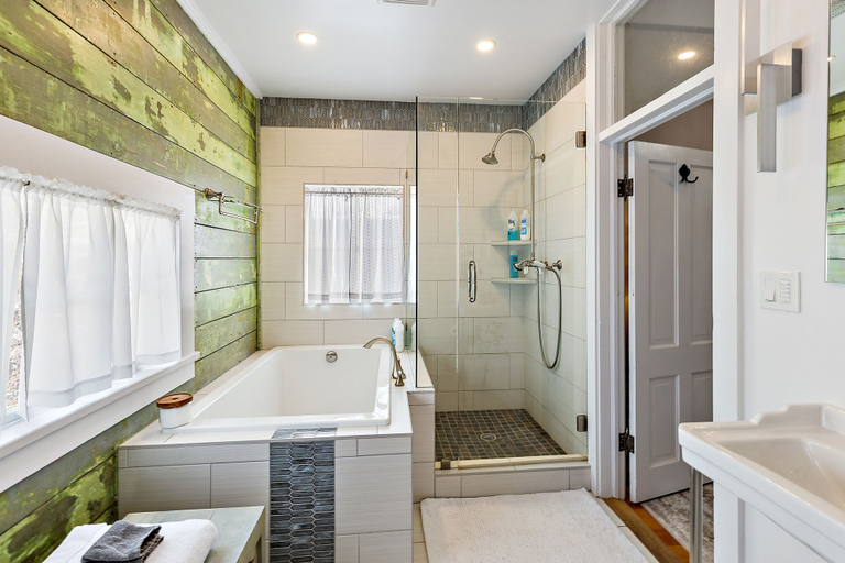 Bathroom 4, Barclay Klum House by WanderLodges, Jackson