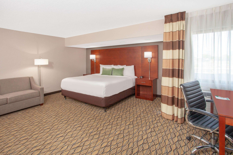 Bedroom 3, Wyndham Garden Fort Wayne, Allen