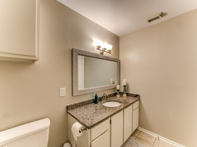 Bathroom 4, Full Condo w/ Pool & Gym, Sleeps 4, Baldwin