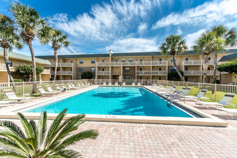 Sport & Beauty 5, Venus 308 overlooking pool Easy Beach Access by RedAwning, Okaloosa