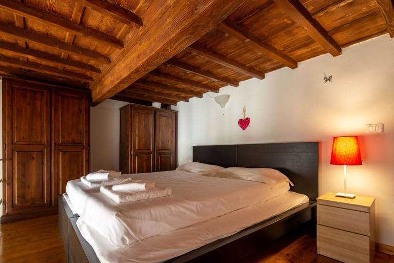 Room 2, Palazzo Vecchio Place by Mmega, Florence