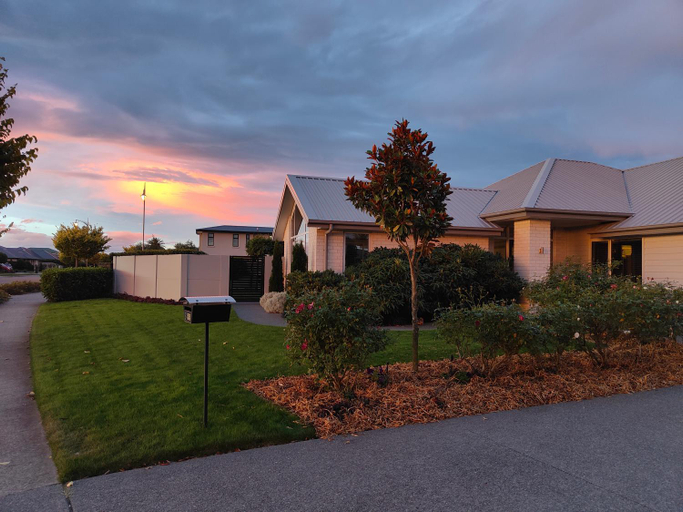 Others 3, Courtenay B & B, Waimakariri