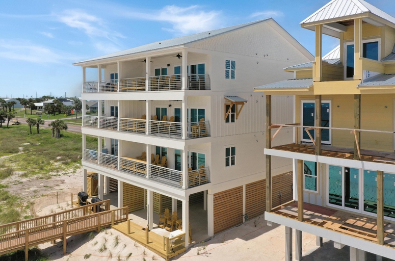 Exterior & Views 2, The Great White 1, Gulf