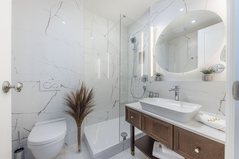 Bathroom 5, Hotel Royal Ariston, Dubrovnik