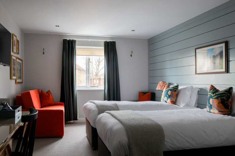 Bedroom 5, The Bridge Hotel, Surrey