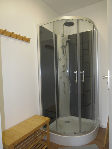 Bathroom 5, L'étape Dumas, Ardèche