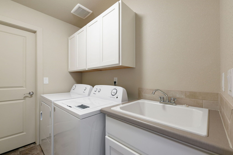 Bathroom, Urban Oasis near Breweries & Old Town - Free Bikes, Larimer