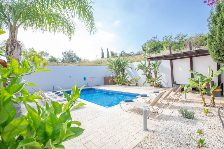Garden 2, Villa To Perivoli
