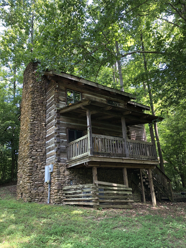 Property grounds 2, Smokey Mtn. Romantic Handcrafted Cabins, Sevier
