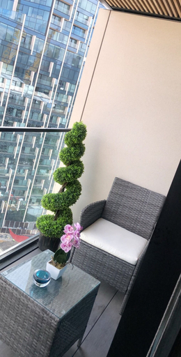Others 5, Stunning 1-bed Apartment in London With River View, London