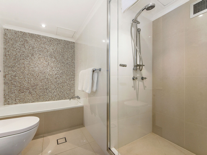 Bathroom 4