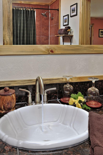Bathroom 3, Blue Mountain Bed & Breakfast, Missoula