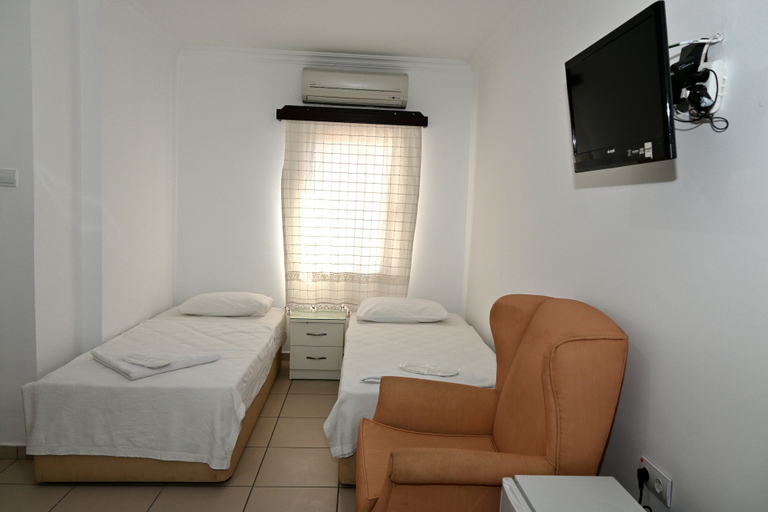 Bedroom 3, Melis Pansiyon, Bodrum