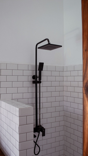 Bathroom 4, Nebo Studio Apartments, Kusini