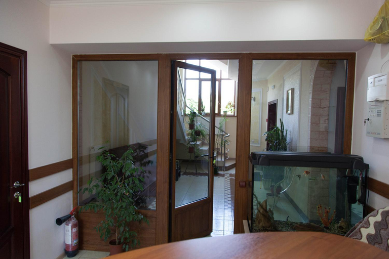 Public Area 2, AlekSelena, L'vivs'ka