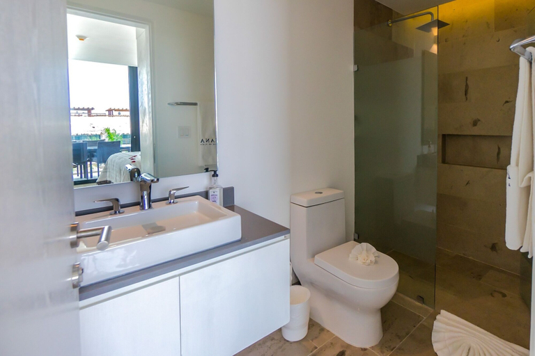 Bathroom 4, Contemporary Design Oceana 422 Playa del Carmen Condo by RedAwning, Cozumel