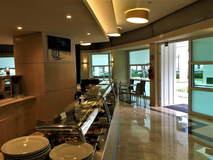 Food & Drinks 4, International Beach Hotel, Udine