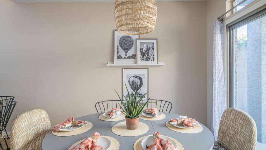 Dining, Stylish Cave Creek 3 Bdrm Vacation Home!, Maricopa