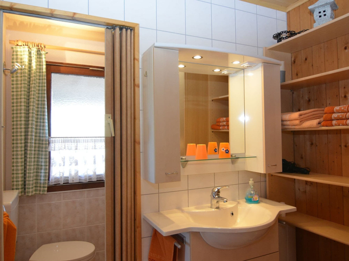 Bathroom, Beautiful Holiday Home With Terrace, Hof