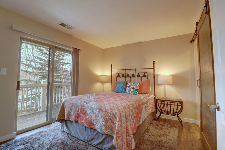 Room 2, 201 Point Drive 2 Bedroom Condo by RedAwning, Summit