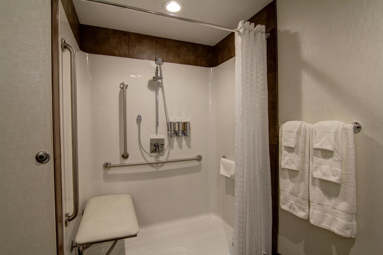 Bathroom 4, Canalta Kindersley, Division No. 13