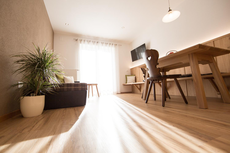 Others 3, Residence Grunwald, Bolzano