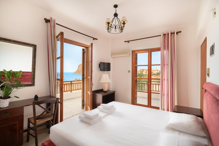 Bedroom, Alta Vista Studios, Peloponnese