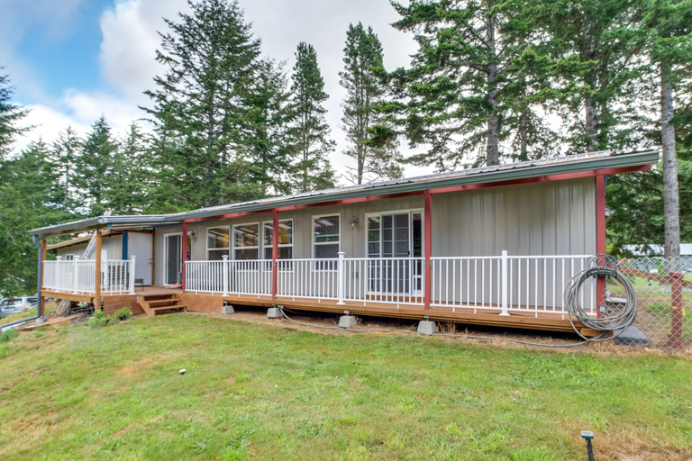 Exterior & Views 2, Cozy North Bend Getaway Near Dunes + Ocean!, Coos