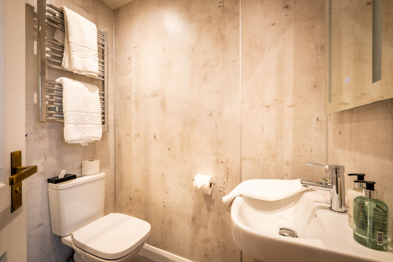 Bathroom 4, Ambleside Fell Rooms, Cumbria