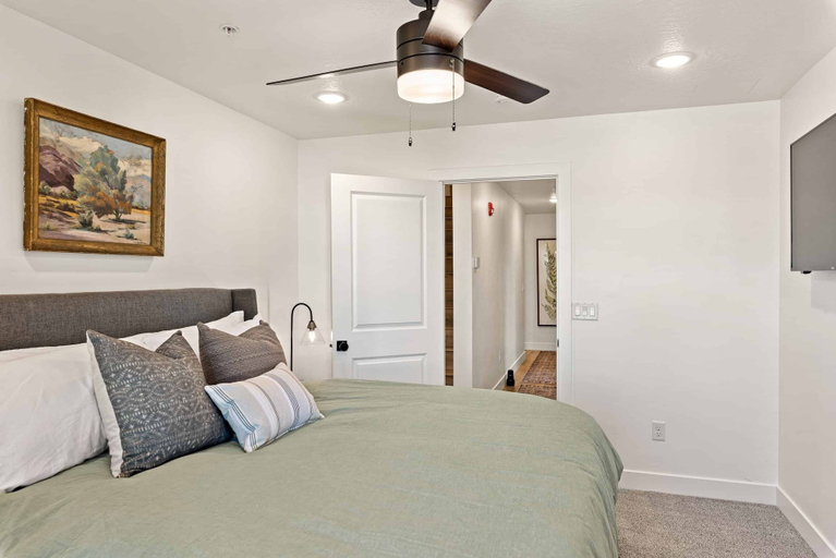 Bedroom 3, Serenity Shores #80, Washington