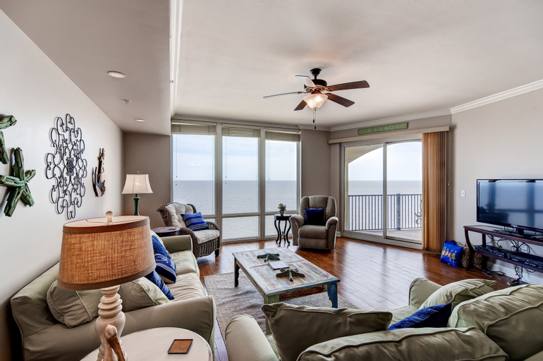 Sleek Gulfport Condo with Ocean Views and Pool Access!, Harrison