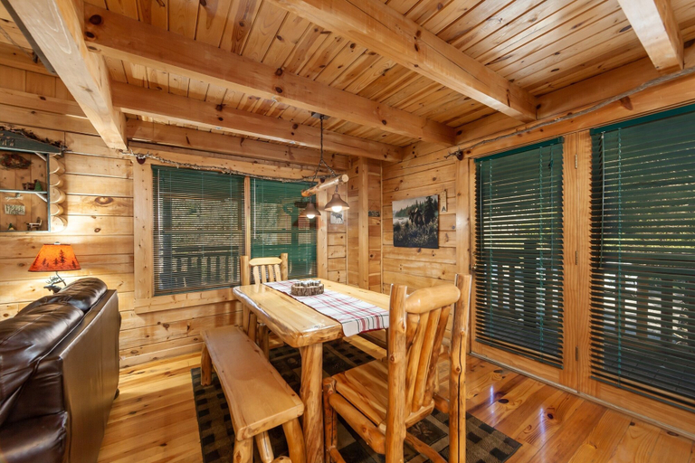 Others 4, Moose Tracks 3 Bedroom Cabin by RedAwning, Sevier