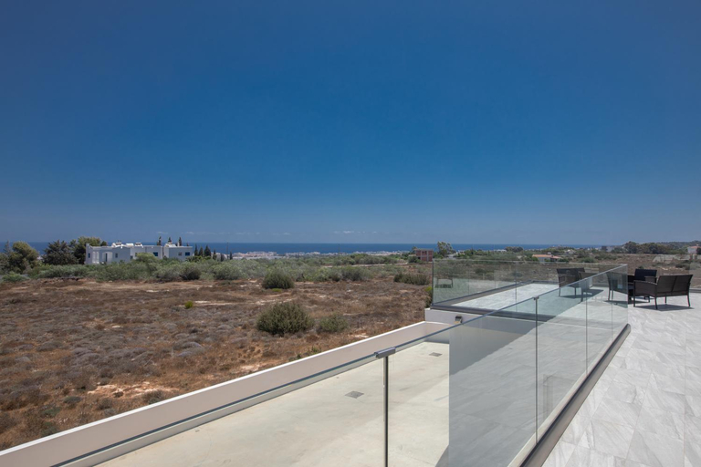 Others 5, Villa Marylou