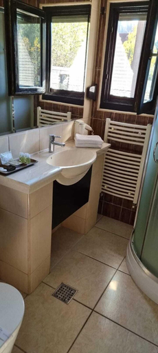 Bathroom 4, Hillden Boutique Cazare & Restaurant, Bran
