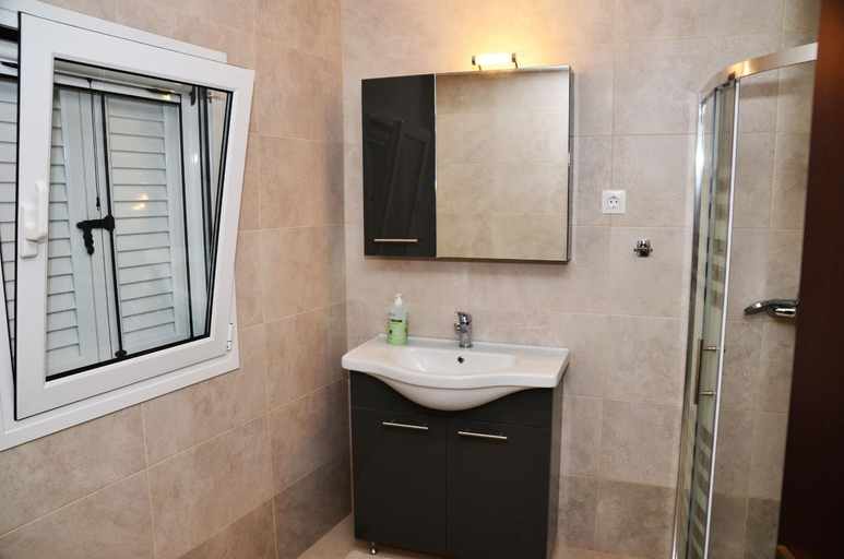 Bathroom 2, Astacos Studios, Ionian Islands