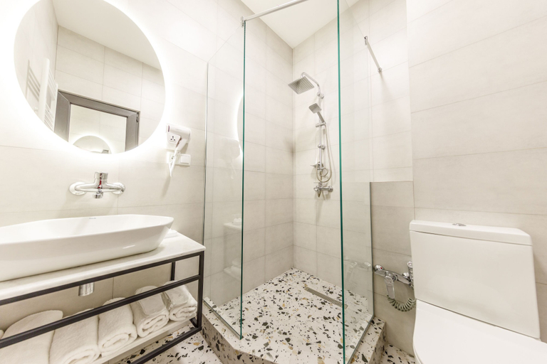 Bathroom 4, Doors Hotel, Tbilisi
