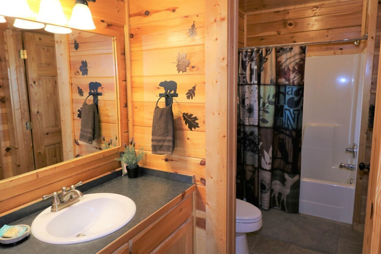 Bathroom 4, A Stone's Throw, Sevier