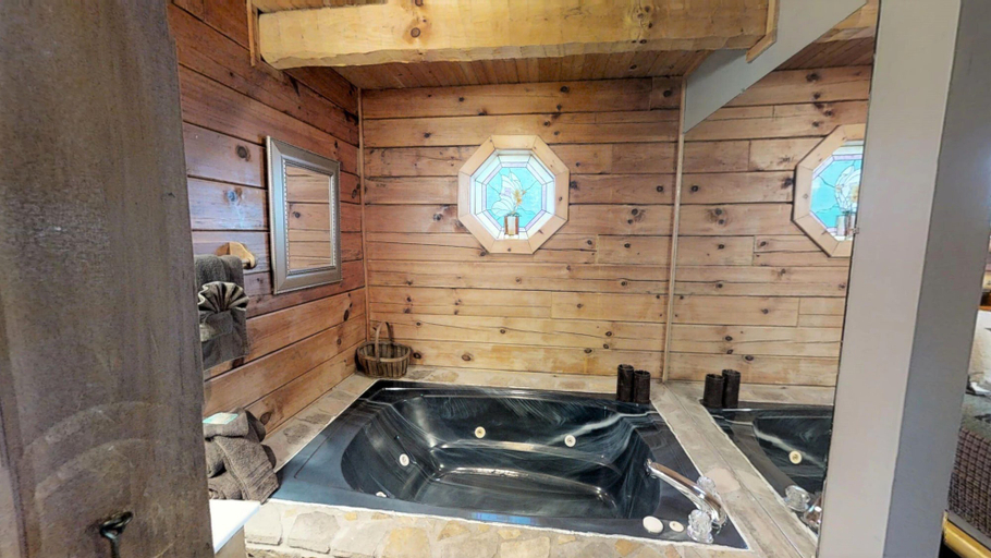 Others 5, Cozy Cottage, Sevier