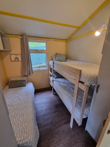 Bedroom 3, Camping l'Orée des Cevennes, Gard