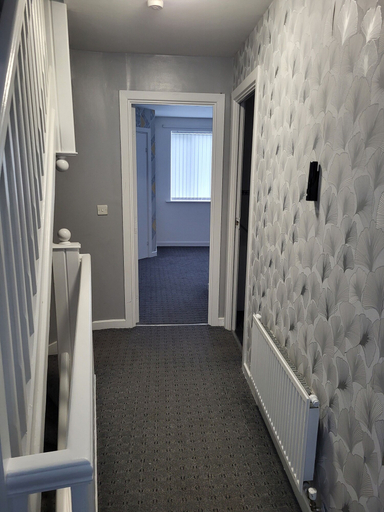 Others 5, Impeccable 4-bed House in Leicester, Leicester